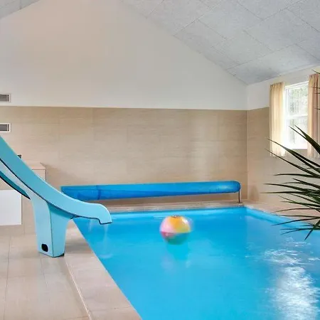 Sleeps 18 Pool Wifi *