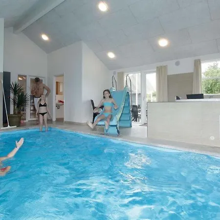 Sleeps 18 Pool Wifi Tisvilde